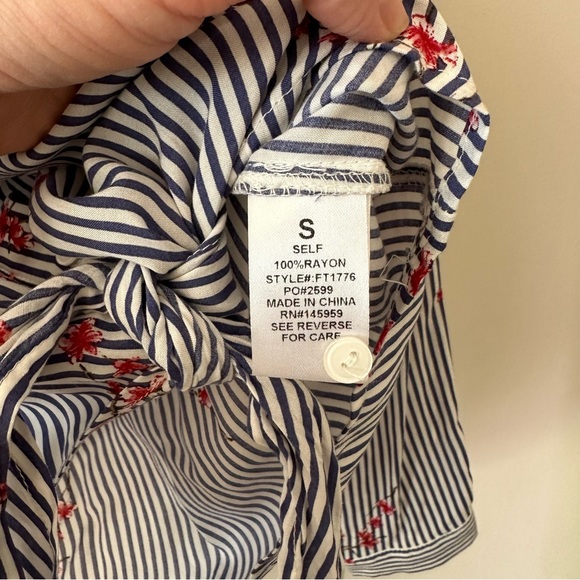 Dress Forum top - Picture 3 of 3